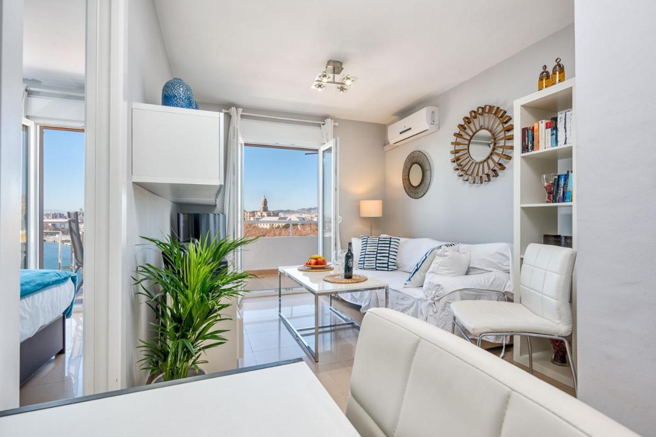 Susana Beach Apartment In Malaga By Solaga Holiday Homes Kültér fotó