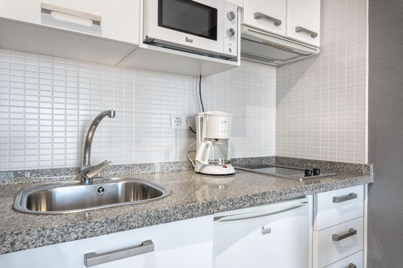 Susana Beach Apartment In Malaga By Solaga Holiday Homes Kültér fotó