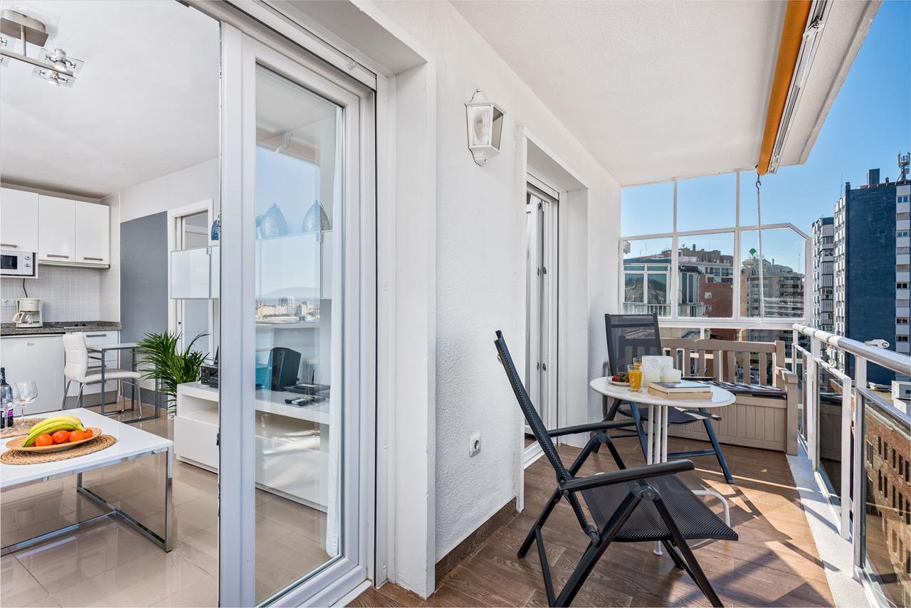 Susana Beach Apartment In Malaga By Solaga Holiday Homes Kültér fotó