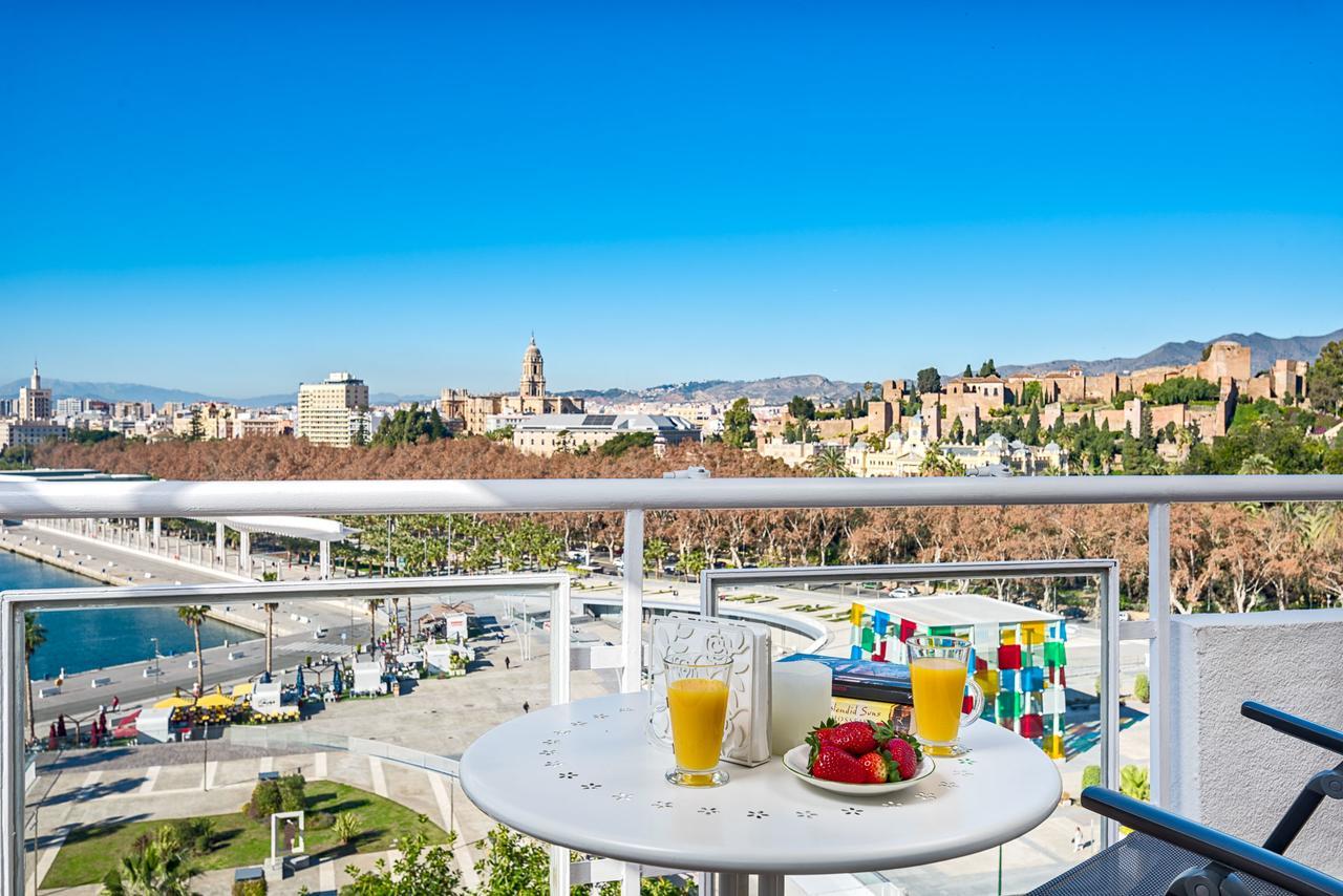 Susana Beach Apartment In Malaga By Solaga Holiday Homes Kültér fotó